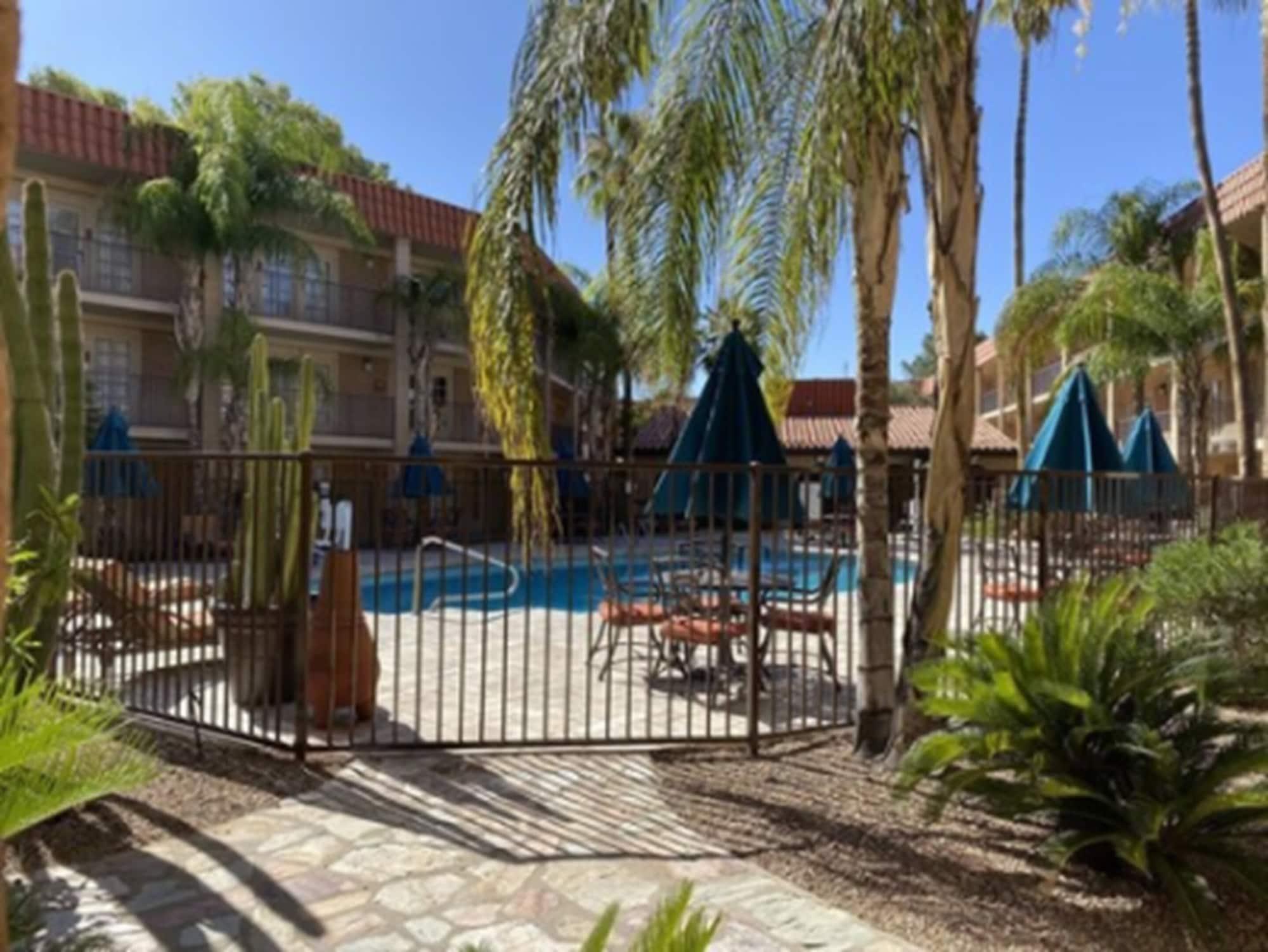 Doubletree Suites By Hilton Tucson-Williams Center Экстерьер фото