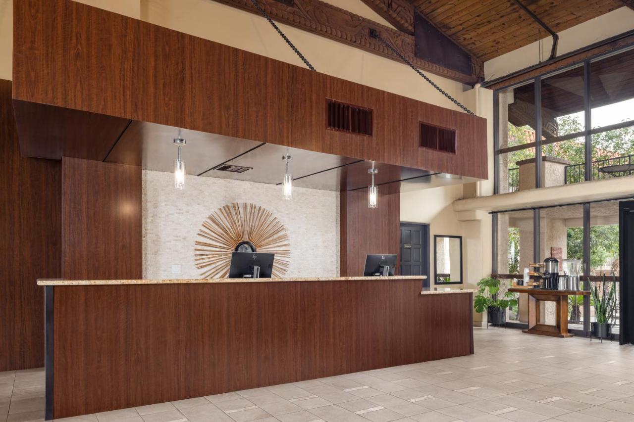 Doubletree Suites By Hilton Tucson-Williams Center Экстерьер фото
