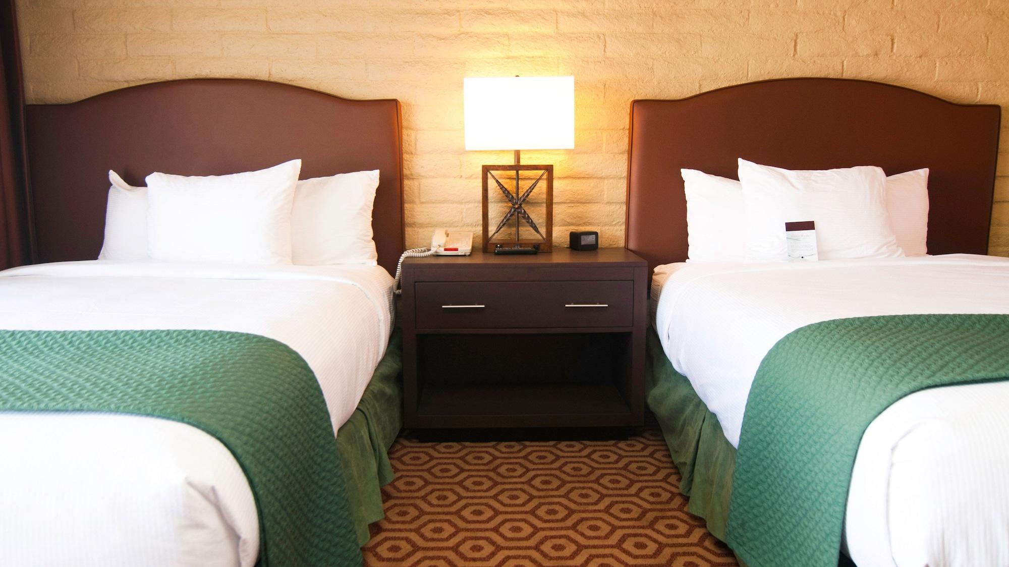 Doubletree Suites By Hilton Tucson-Williams Center Экстерьер фото