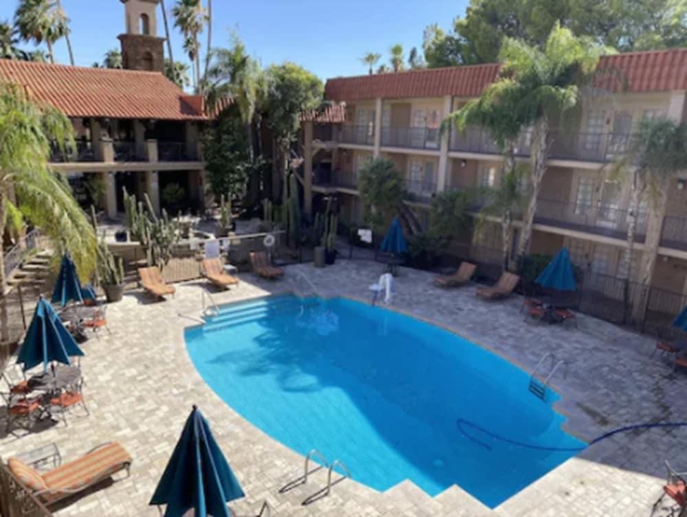 Doubletree Suites By Hilton Tucson-Williams Center Экстерьер фото
