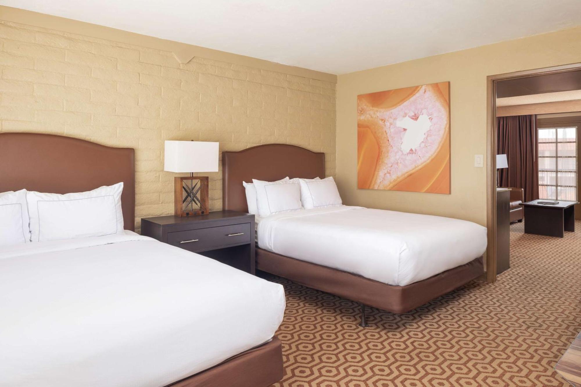 Doubletree Suites By Hilton Tucson-Williams Center Экстерьер фото