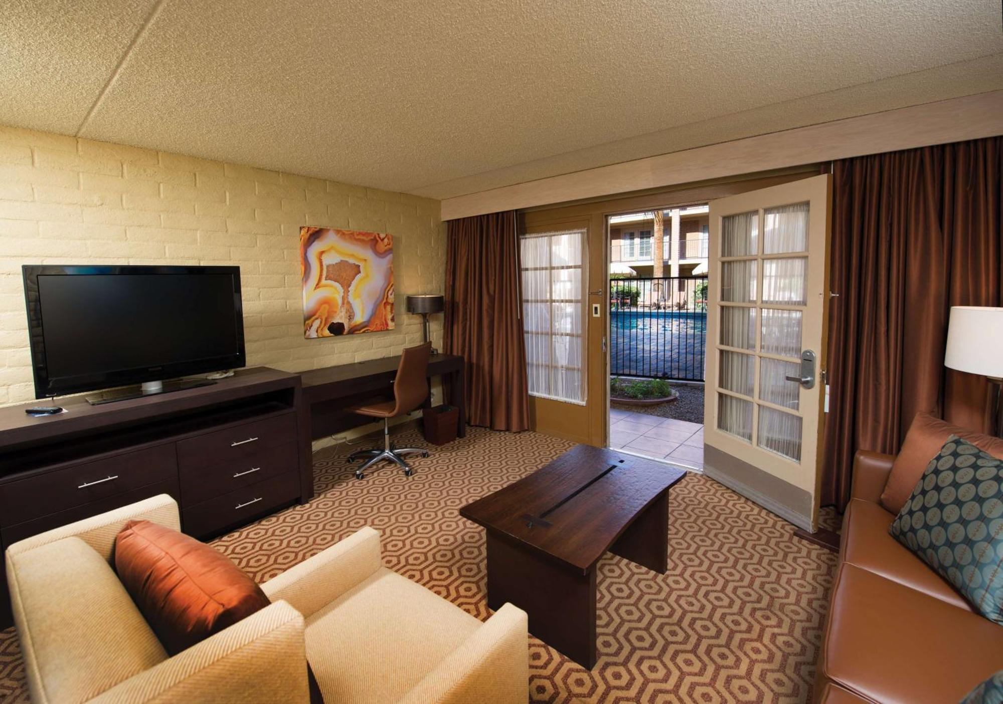 Doubletree Suites By Hilton Tucson-Williams Center Экстерьер фото