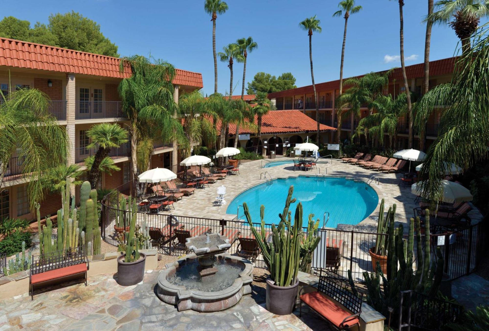 Doubletree Suites By Hilton Tucson-Williams Center Экстерьер фото